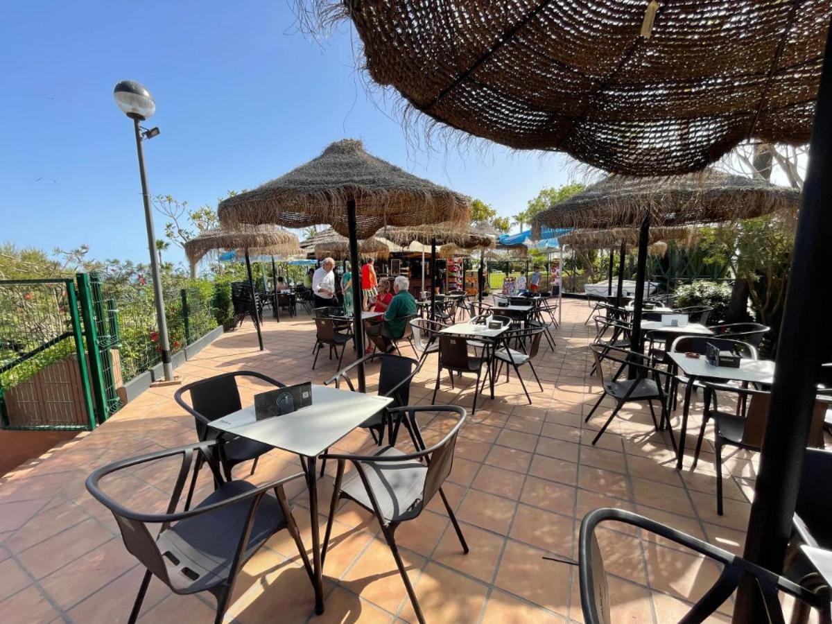 Beach And Pool Holidays At The Grand Coloso Benalmadena Exterior photo